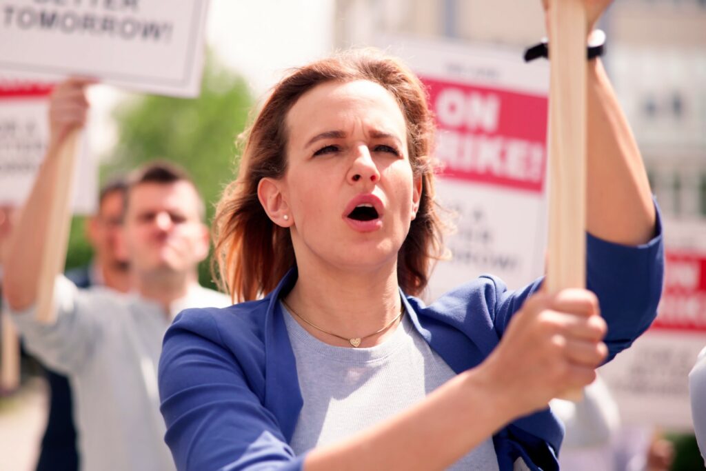 strikes protest security guards